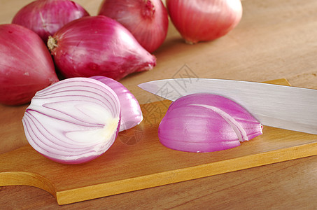 切红洋葱紫色水平红色营养照片刀刃烹饪蔬菜金属食物图片