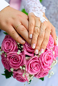 婚礼花束婚姻妻子已婚玫瑰庆典丈夫结婚新人戒指女性背景图片