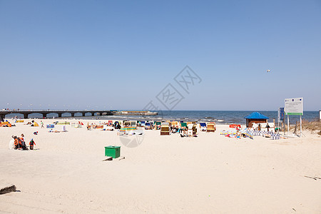 科洛布扎格海滩波浪海滩海鸥天空晴天鸟类生态码头图片