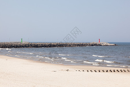 科洛布扎格海滩晴天码头天空鸟类海滩生态海鸥波浪图片