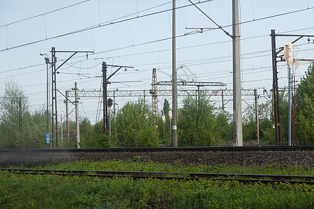 铁路电气化系统力量旅行天空火车绿色商业金属运输铁轨工业图片