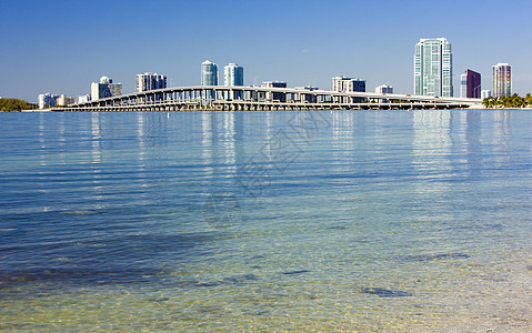 美国佛罗里达州迈阿密市中心风光桥梁城市建筑物世界位置旅行摩天大楼建筑建筑学图片