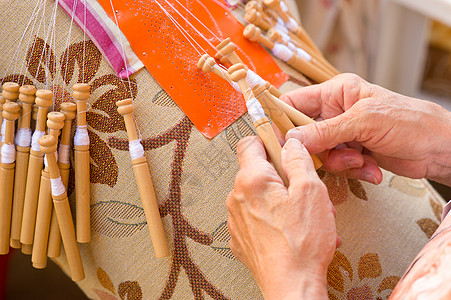 Bobbin 蕾带制作经验手工靠垫精神蕾丝花边制造商工匠梭芯编织图片