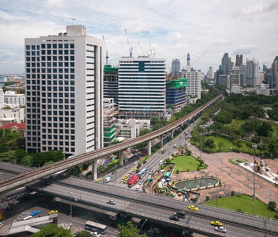 曼谷天线列车立交桥街道路口热带铁路运输出租车医院十字图片