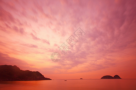 日落在海面上反射太阳橙子海浪海岸线魔法天堂地平线天气晴天图片