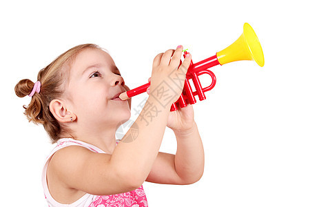 美丽的小女孩吹喇叭图片