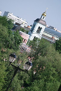 教堂在叶卡捷琳娜宫 莫斯科 扎里齐诺历史性天空女王建筑学公园地标绿色津诺博物馆建筑图片