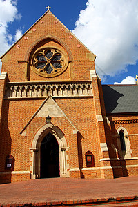 澳大利亚珀斯的教会窗户上帝艺术天空地标场景蓝色宗教艺术品城市图片