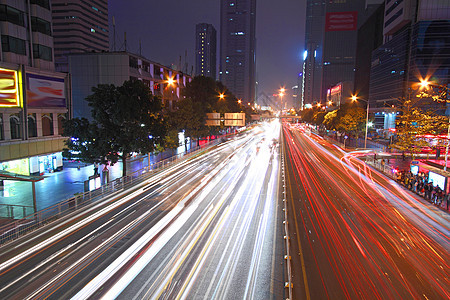 深圳市中心晚上的交通往来商业戏剧性建筑景观城市汽车高楼场景运动市中心图片