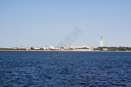 江河地标天空建筑白色海浪水平城市绿色晴天工业图片