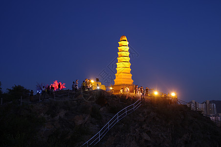 洪山塔夜幕现场背景图片