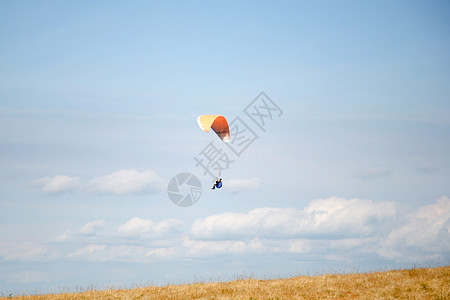 滑滑动乐趣自由蓝色运动员降落伞风险勇气车辆天空背景图片