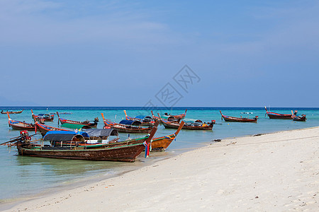 海上船只异国尾巴支撑海岸娱乐旅行天空天堂海滩珊瑚图片