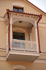 第比利斯Kalaubani地区传统雕刻阳台镂空教会历史蓝色城市三位一体宗教大教堂房子圆顶图片