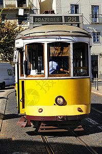 里斯本Tram黄色市中心城市场景街道电车旅行有轨电车街景运输图片