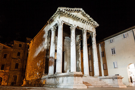 克罗地亚夜间普拉普拉古罗马古寺奥古斯都图片