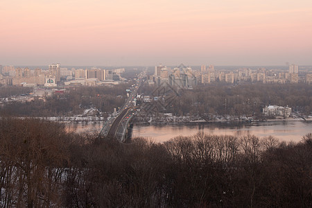 Dnieper 视图历史首都住宅运输地平线蓝色建筑物财政银行全景图片