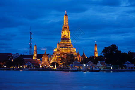 曼谷日落时Wat Arun的黄昏景色景观寺庙佛教徒旅游地标吸引力高棉语宗教假期旅行图片