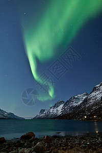 北光 以峡湾反射星星荒野北极星绿色地磁星系极光宇宙冷冻太阳风图片