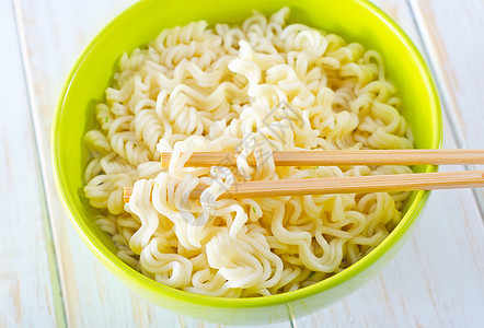 面条桌子营养香菜文化美食宏观淀粉筷子食物食品图片
