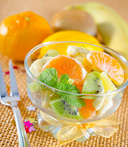 水果沙拉柚子食物饮食奇异果橙子香蕉早餐维生素甜点玻璃图片