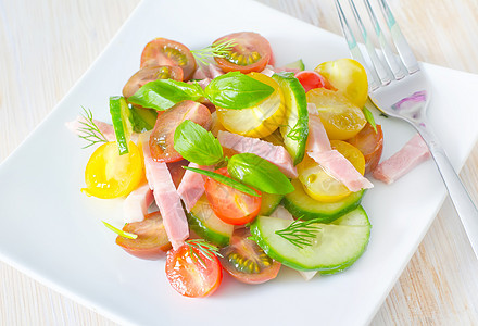 新鲜沙拉服务洋葱餐厅小吃叶子黄瓜美食营养低脂肪早餐图片