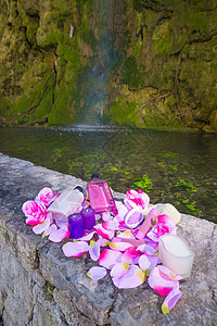 Spa产品乳液治疗洗澡淡紫色石头化妆品瀑布蜡烛肥皂卫生图片