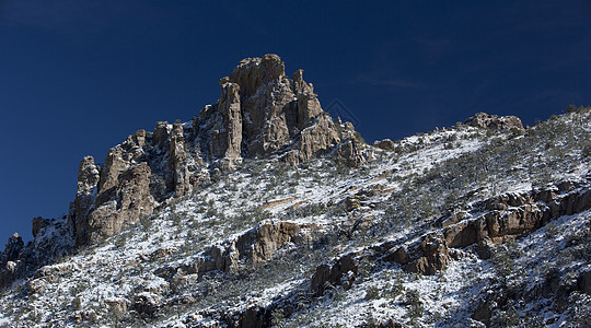 Catalina山上的雪图片