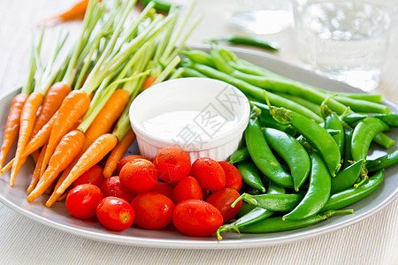 新鲜蔬菜 配酱汁美食小吃美味营养小胡萝卜食物草本植物矿物奶油绿色图片