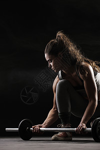 女性健体者服装训练私人肌肉专注健身房运动活动休闲女士图片