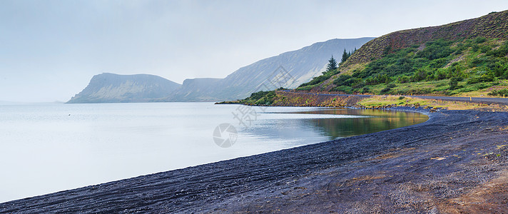 冰岛湖陨石公园教会旅行地标反射风景高地旅游峡谷图片