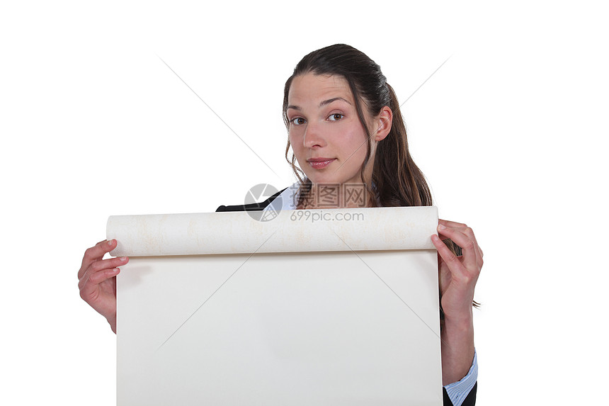 妇女解开一卷纸展示感情白色石质表情空白女士中性滚动图片