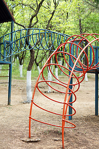 城市公园中无儿无童的多彩儿童游乐场城堡地面校园楼梯孩子晴天橡皮梯子公园塑料图片