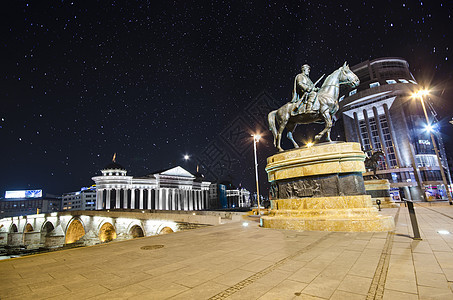 美丽的古老石桥 马其顿考古博物馆和格鲁夫夫人纪念碑(Gruev)图片