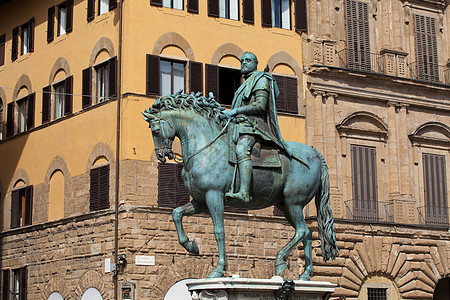佛罗伦萨 科西莫一世美第奇的马术雕像正方形地标领主海王星建筑学遗产喷泉肌肉青铜历史图片