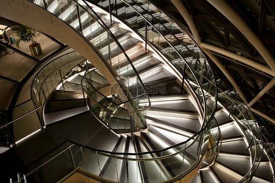 螺旋楼梯大厅建筑学玻璃团队办公室建筑商业金属生意人城市图片