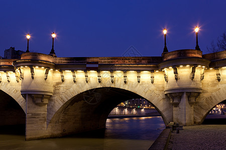 Pont Neuf 巴黎 法国 法国建筑历史性拱门历史日落旅游照明路灯城市旅行图片