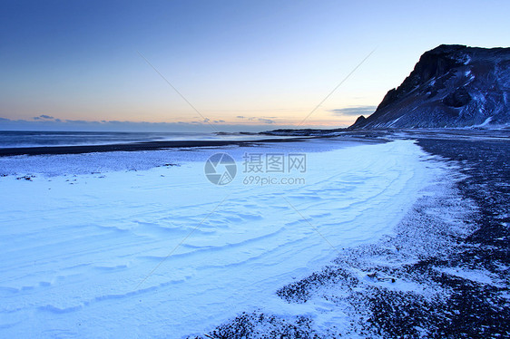 雪裂与大海相交合图片