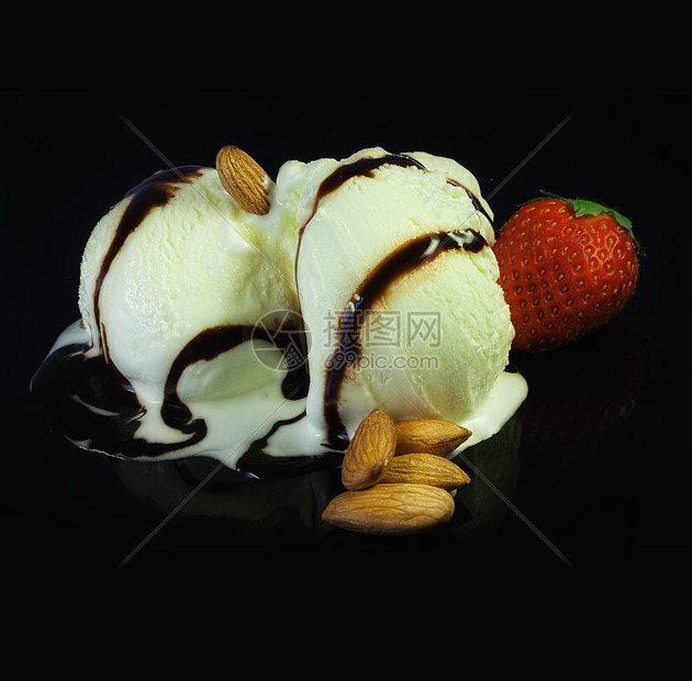 冰奶杯 浅度DOF照片宏观白色反射甜点服务酸奶冰淇淋食物盘子叶子图片