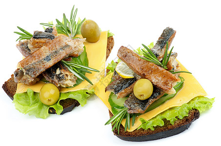 两种沙丁三明治食物熟鱼早餐饮食海鲜金子黄瓜起动机美食家迷迭香图片