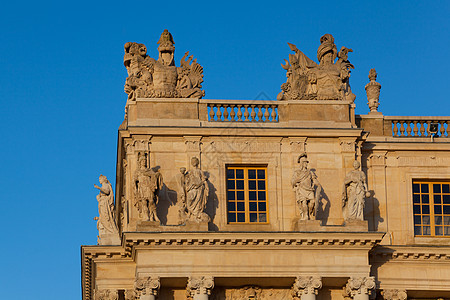 法国 法国列尔 凡尔赛城堡建筑历史性拱门城堡晴天历史城市建筑学石头旅行图片