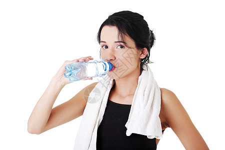 年轻健康妇女饮用矿泉水运动塑料矿物运动员卫生液体黑发蓝色瓶子口渴图片