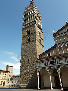 意大利皮斯托亚圣泽诺大教堂拱形首都广场柱子装饰宗教教会艺术大教堂建筑学图片