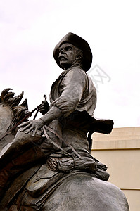 瓦科雕像人骑马青铜艺术品骑士男人雕塑图片