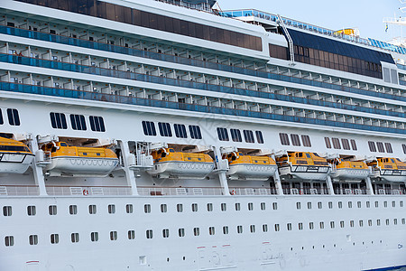 港口的客轮游客航程奢华甲板娱乐巡航运输码头热带乘客图片