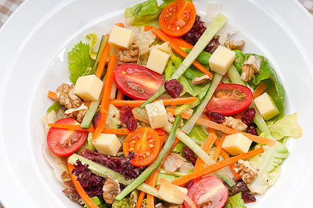 新鲜多彩健康沙拉胡椒洋葱午餐维生素营养饮食核桃蔬菜美食叶子图片