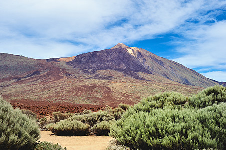 迭层山植被旅行火山旅游秀场碎石悬崖植物群地质学全景图片