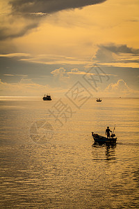 渔民蓝天渔人太阳蓝色渔夫图片