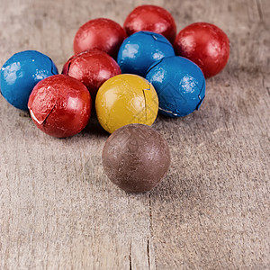 柔力球深棕色巧克力球团体圆形糖果小吃可可圆圈甜点食物牛奶坚果背景