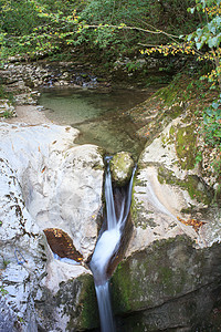 小瀑布远足石头森林石灰石溪流岩石旅行环境国家侵蚀图片